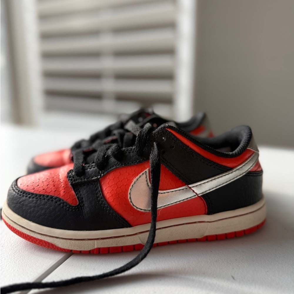 Nike Kids Black and Red Sneakers